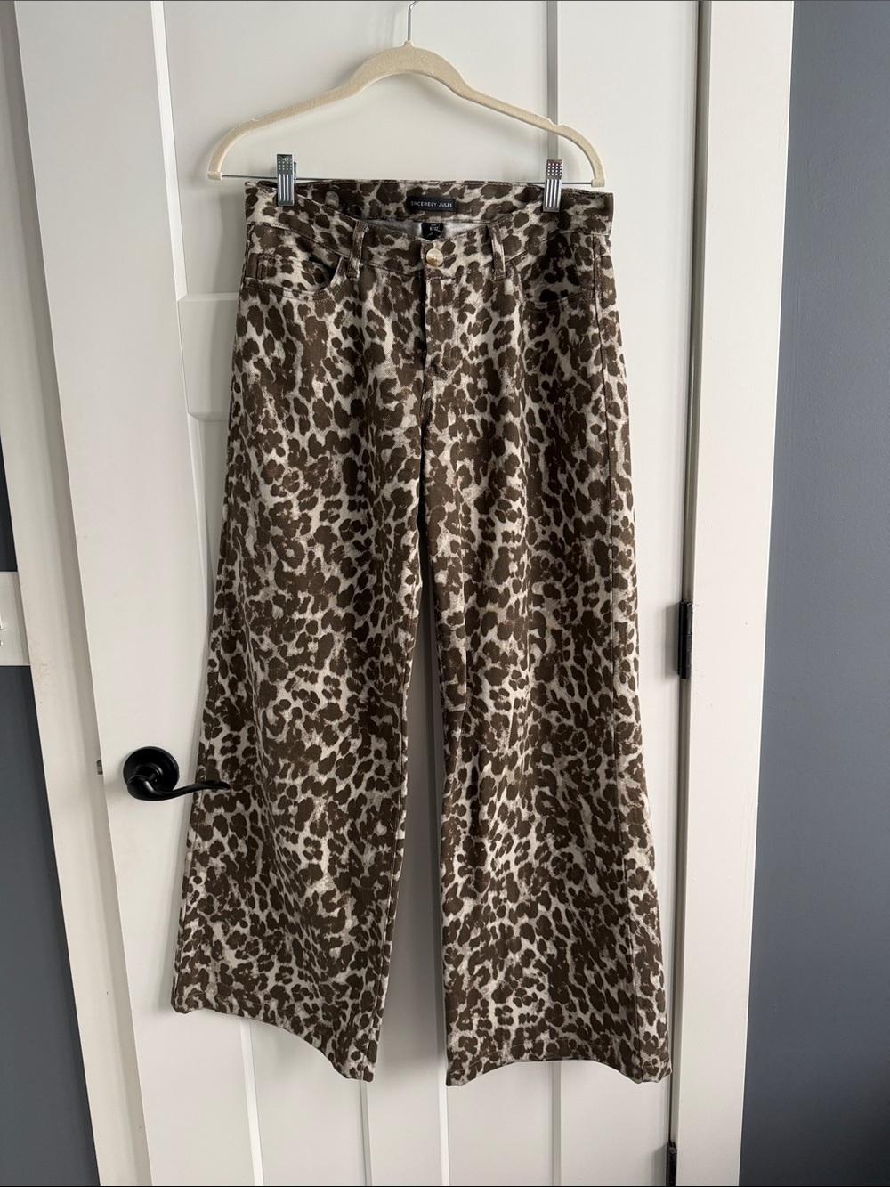 Wide leg leopard pants